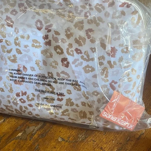 Bundle Sonia Kashuk make up bag and Eye Brush Set - Gold and Cream - Picture 5 of 7